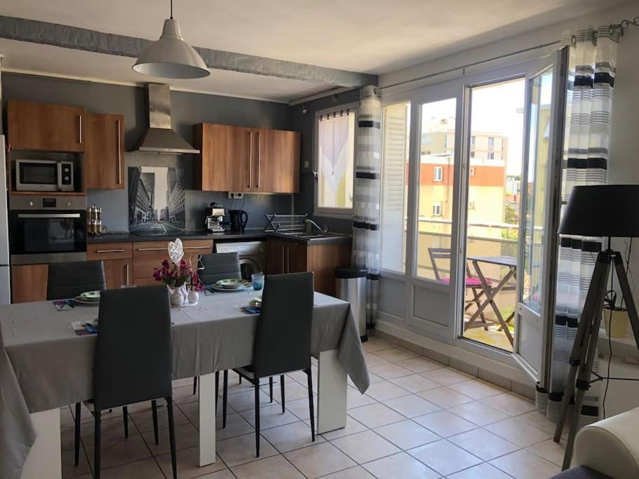Appartement Balcon, Place De Parking, Centre Ville วาลองซ์ ภายนอก รูปภาพ