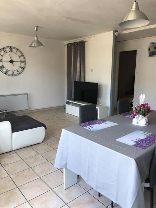 Appartement Balcon, Place De Parking, Centre Ville วาลองซ์ ภายนอก รูปภาพ